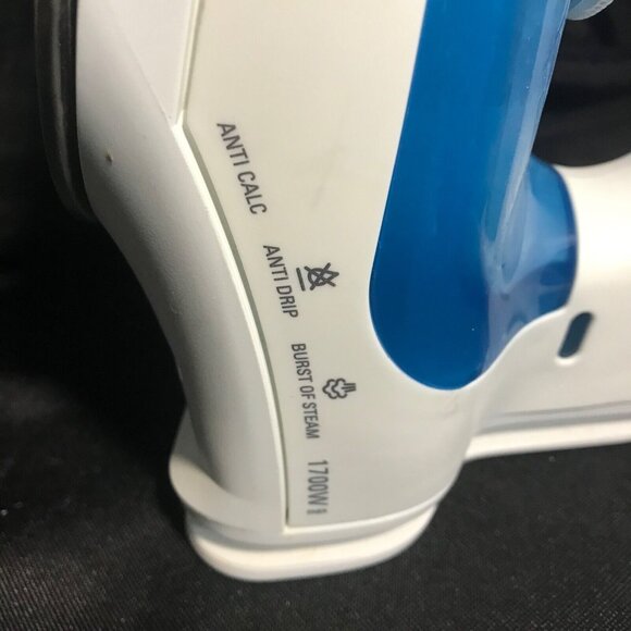 Rowenta Effective 1700W Anti-Drip Steam Iron With Self Clean - Picture 2 of 10